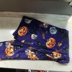 Halloween witch hat, black cat, pumpkin leggings